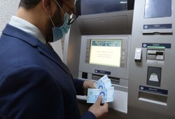 تونس.. أزمة بسبب تأخير الرواتب ونقص مواد غذائية وأدوية