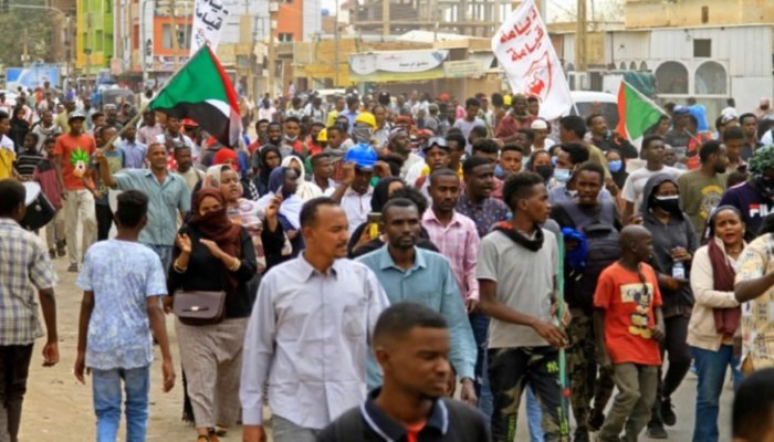 مظاهرات حاشدة بالسودان تطالب بإسقاط الانقلاب