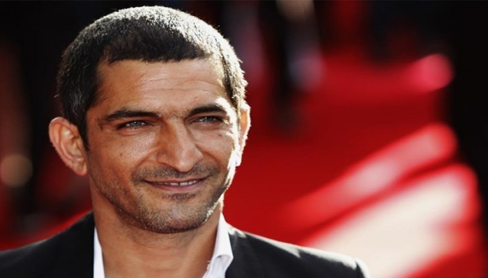 عمرو واكد: إزاحة نظام الانقلاب أولوية قبل أي شيء آخر