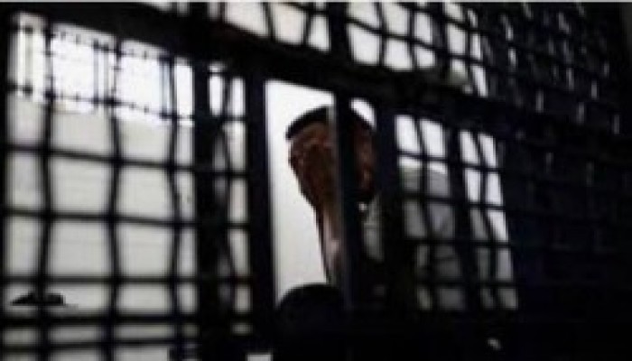 المعتقل أحمد سمير يضرب عن الطعام مجددًا