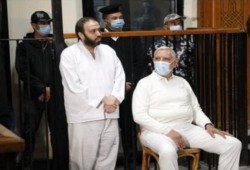 تفاصيل الاعتداء على د. عبد المنعم أبو الفتوح داخل السجن