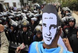 نشطاء يحيون ذكرى استشهاد أيقونة ثورة 25 يناير #خالد_سعيد