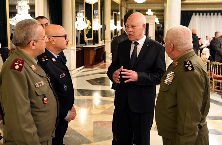 رويترز: قيس سعيّد يجر تونس إلى كارثة