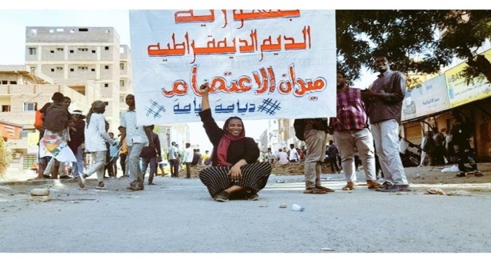 استمرار الاعتصامات بالسودان رفضا لحكم العسكر.. وإضراب للأطباء