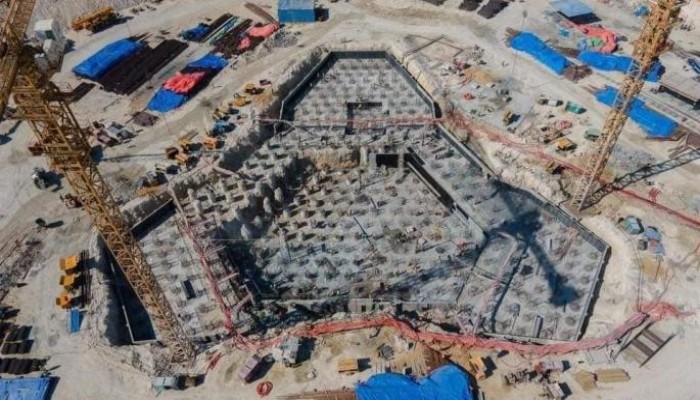 رغم الأزمة الاقتصادية.. قائد الانقلاب يقرر بناء ناطحة سحاب بالعلمين