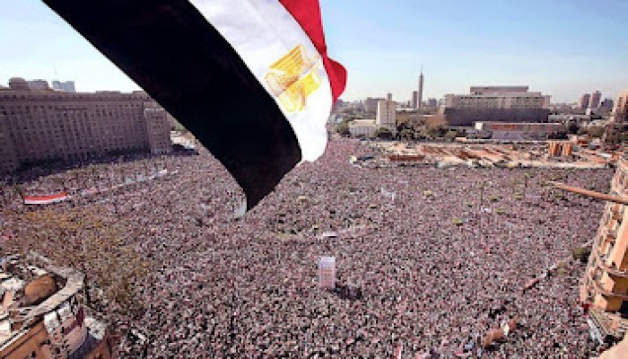 عماد الدين أديب يتوقع ثورات كاسحة وسقوط أنظمة عربية خلال عام