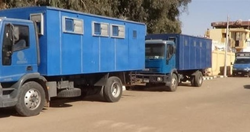 بالأسماء.. ترحيل 34 معتقلًا من الشرقية إلى سجن بدر
