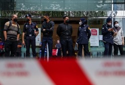 ماليزيا تعتقل شبكة تجسس للموساد الصهيوني وتحرر فلسطينيا