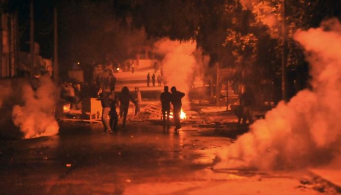 تجدد المظاهرات والمواجهات في تونس لليوم السادس على التوالي