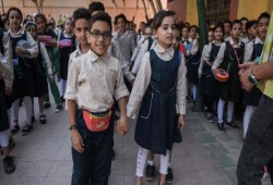 نظام الانقلاب يمنح الجيش حق توريد وجبات المدارس مجدداً