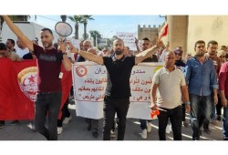 مظاهرة للمعلمين بتونس تطالب بتسوية أوضاعهم المهنية