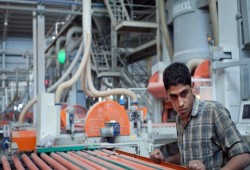 التعويم الثالث للجنيه يرعب المستثمرين من خسائر موجعة