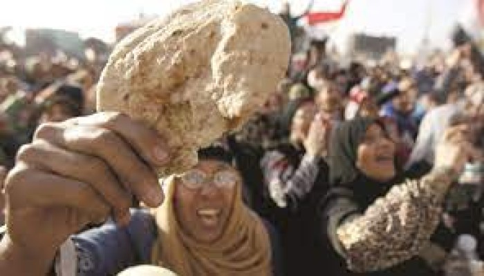 مصريون يودعون 2022 بذكر الأزمات ويحذرون من المقبل ويترحمون على أيام مرسي