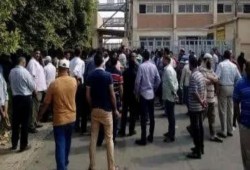 استمرار إضراب عمال مصنع موكيت ماك شركة النساجون الشرقيون لليوم الرابع