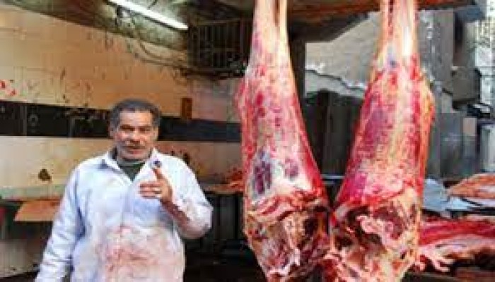 أسعار اللحوم تقفز إلى 280 جنيها للكيلو.. والأسواق تعاني الركود