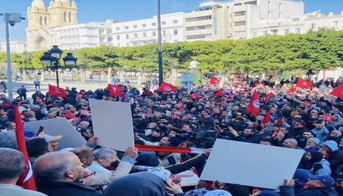 جبهة الخلاص تنظم مظاهرة بتونس رغم منع الاحتجاج
