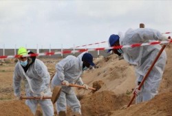 ليبيا.. استخراج 3 جثث من مقبرتين بترهونة