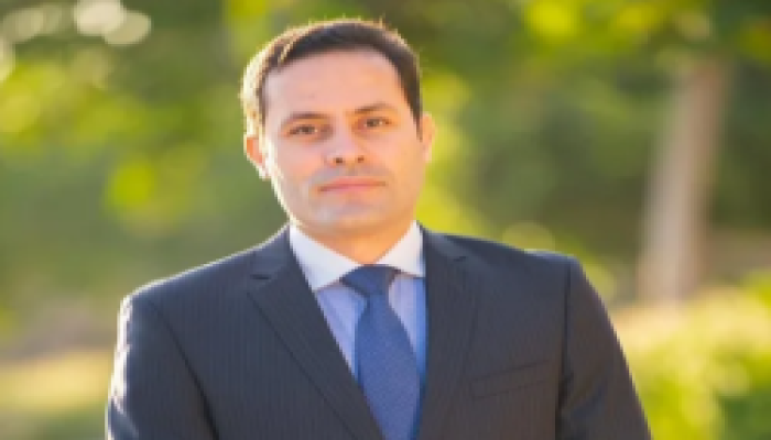 أحمد طنطاوي يؤجل عودته إلى مصر بعد اعتقال عدد من أفراد عائلته