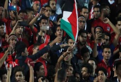 للمرة الثالثة.. تجديد حبس مشجع رفع علم فلسطين