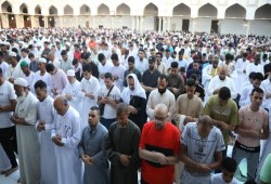 جدل حول بطلان صلاة العيد بحضور قائد الانقلاب