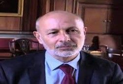 يزيد صايغ: مصر ستدفع أكثر من 83 مليار دولار فوائد للديون خلال 5 سنوات