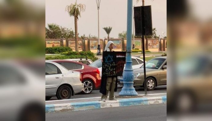 الأمن الوطني يحتجز مواطنة تظاهرت بمفردها ضد انقطاع الكهرباء