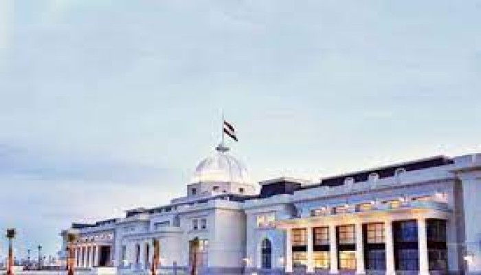 صور قائد الانقلاب في قصر رئاسي جديد تثير الاستياء في مصر.. "احنا فُقرا أوي"