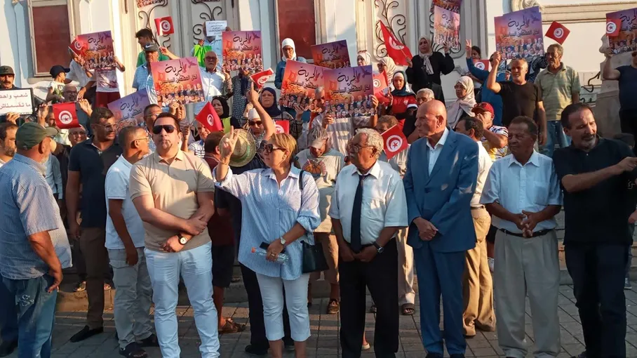 مظاهرة في تونس لأنصار جبهة الخلاص تضامنا مع المعتقلين