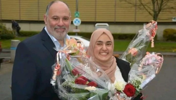 فجر العادلي تضرب عن الطعام للمطالبة بالإفراج عن والدها المحتجز بسجون الانقلاب