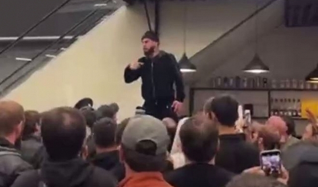 متظاهرون داغستانيون يقتحمون مطار بلادهم ويهاجمون طائرة قادمة من الكيان الصهيوني