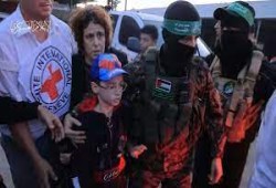 الأسرى.. بين عنجهية الصهاينة ورحمة «القسام»!