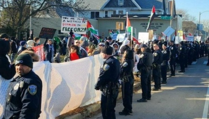 نقابي أمريكي: المقاومة ستنتصر والصهاينة القتلة معزولون.. وبايدن خسر دعم الكل