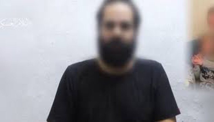 القسام تبث رسالة أسير صهيوني قال إن الجيش قتل زوجته وطفليه بغزة