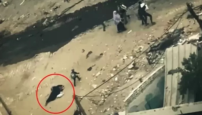 الاحتلال يعدم مسنة فلسطينية رغم رفعها راية بيضاء