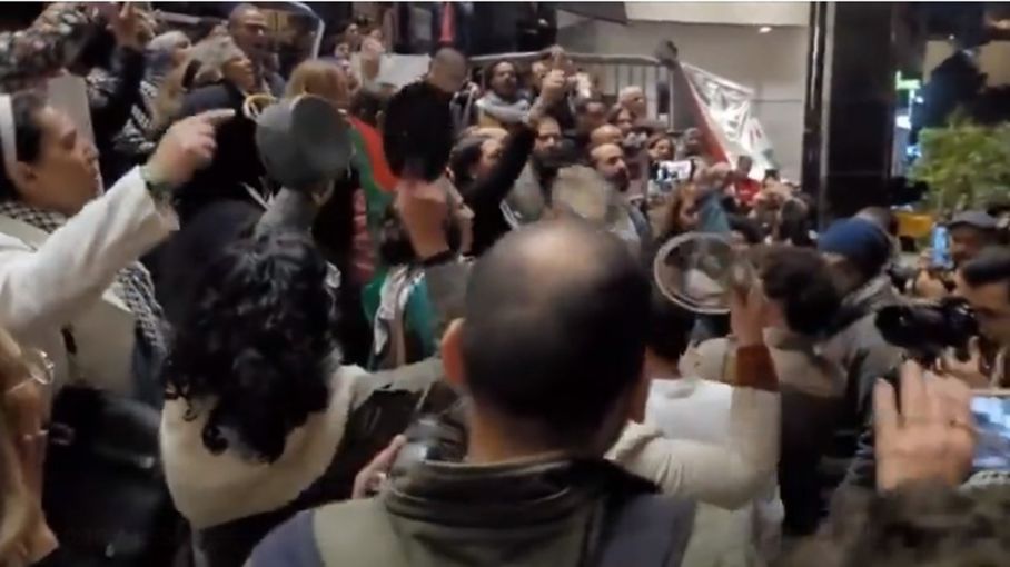 مظاهرة لنصرة غزة تهتف: مصر مشاركة في الحصار