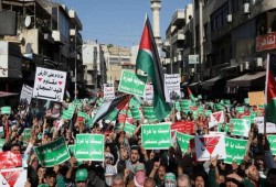 مقاطعة واسعة لسلسلة مخابز أردنية هاجم مالكها حركة حماس