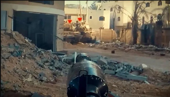 القسام: استهدفنا جرافة عسكرية وجنودًا متحصنين في منزل غرب خانيونس