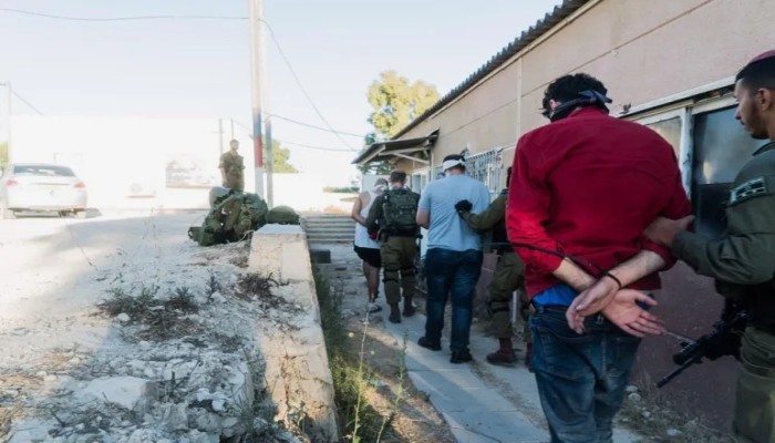 الاحتلال يعتقل 25 فلسطينيا في الضفة والحصيلة ترتفع إلى 6485