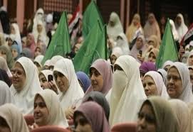 دور الأم في مواجهة مخططات هدم الأسرة