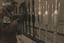 تقرير يروي معجزة القسام في تصنيع السلاح وتدمير آليات الاحتلال