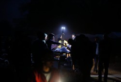 أونروا: غزة غارقة في الظلام ومليونا نسمة معزولون عن العالم