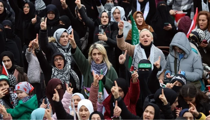 مظاهرات حاشدة في إسطنبول دعما لغزة والمقاومة الفلسطينية