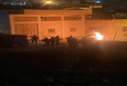 الاحتلال يقتحم بيت عزاء الشهيد فادي جمجوم في الخليل