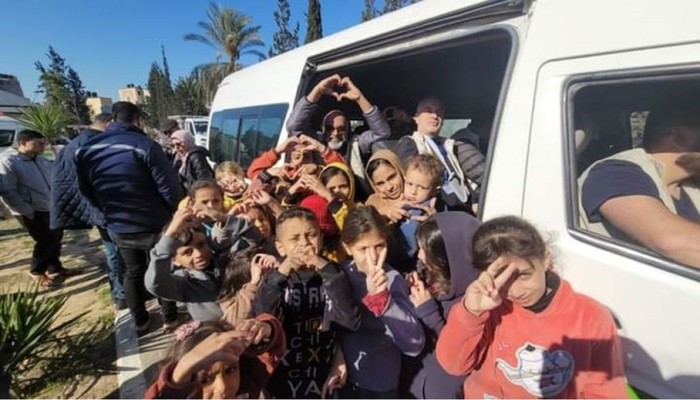 طبيب مغربي قضى شهرا في غزة.. ما يحدث عار على العالم