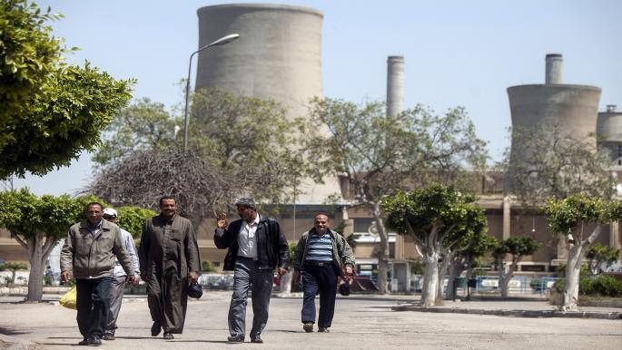 عمال غزل المحلة يواصلون الإضراب.. واستدعاء العشرات للتحقيق