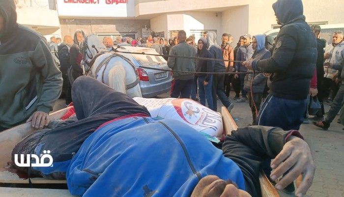 مئات الشهداء والجرحى بمجزرة صهيونية استهدفت منتظري المساعدات غرب غزة