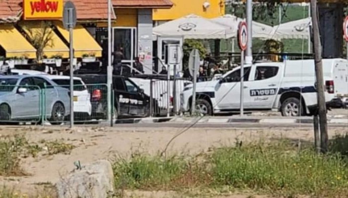 إصابة 3 مستوطنين صهاينة بعملية طعن بالنقب