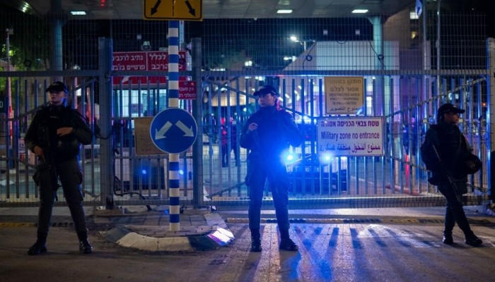 مقتل جندي صهيوني بعملية طعن في النقب واستشهاد المنفذ