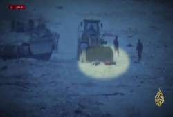 مشاهد مروعة توثق إعدام جنود صهاينة لمدنيين فلسطينيين شمال غزة