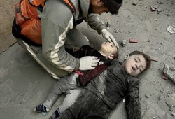 رغم قرارات العدل الدولية ومجلس الأمن.. أطفال غزة يموتون جوعا تحت القصف